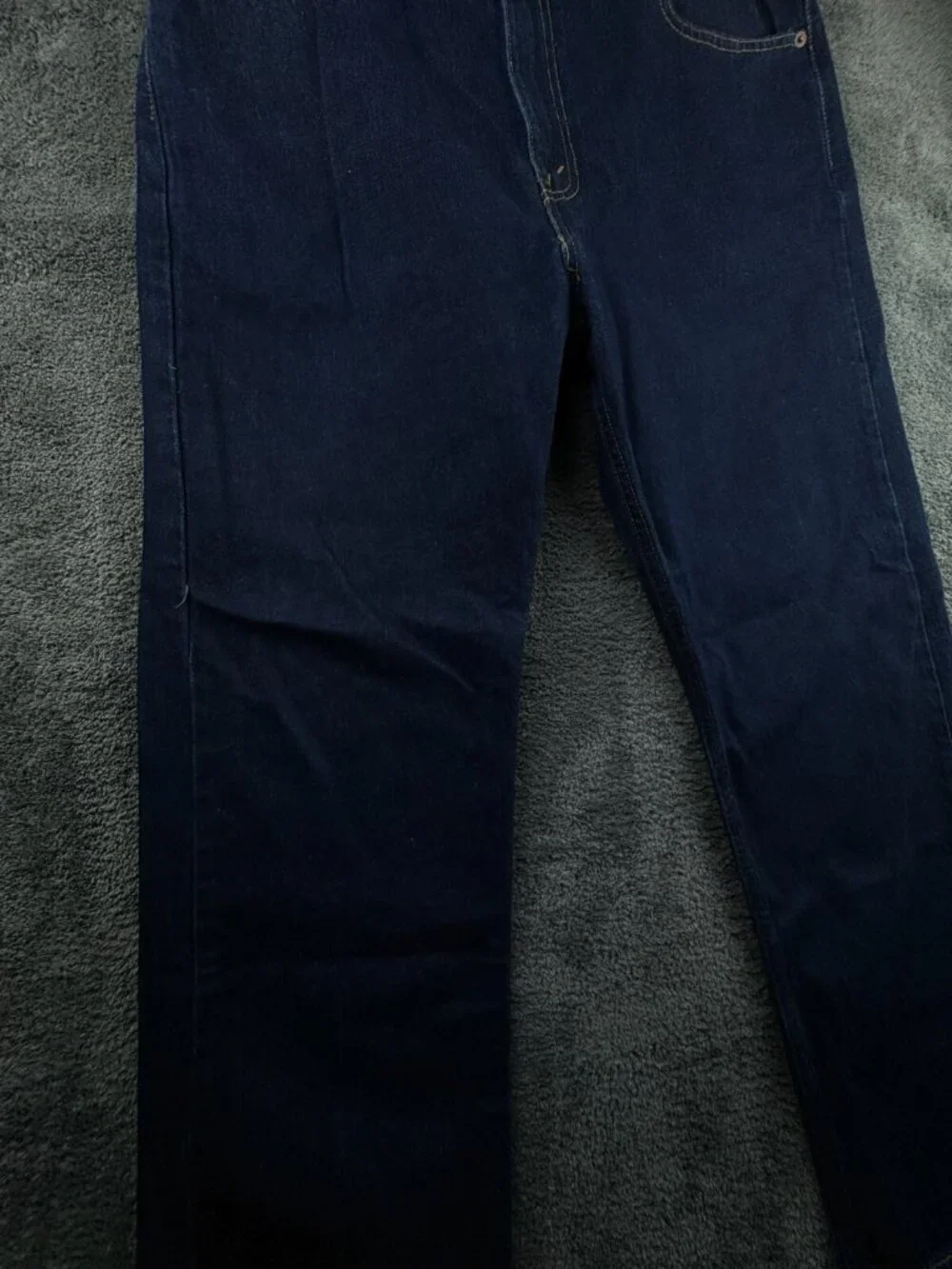 VTG 2002 Levi’s 36x30 Dark Blue Denim Jeans Adult Red Tab Zipper Fly Men